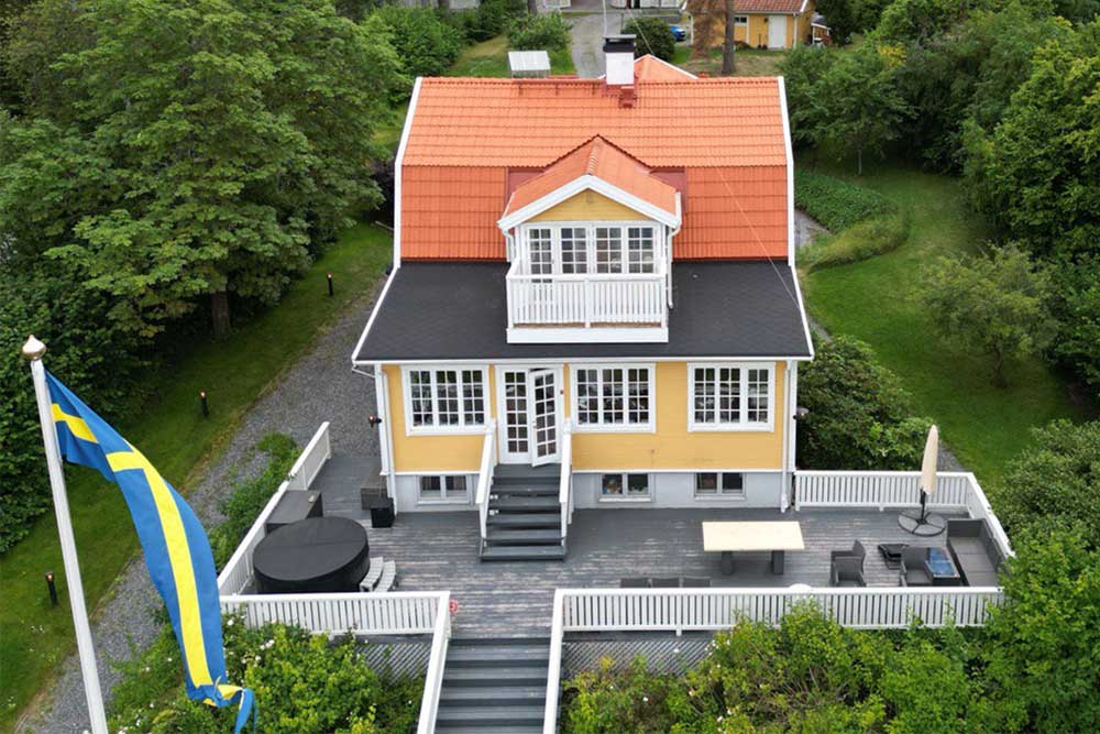 Altan och utemiljö av ett hus