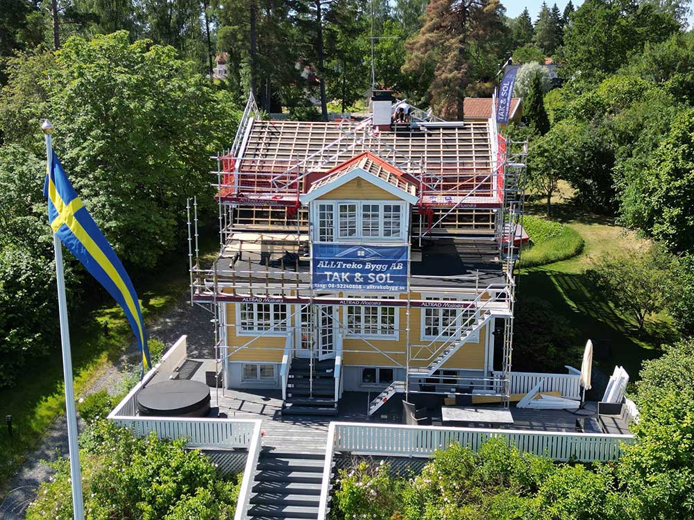 Takrenovering 220 kvm